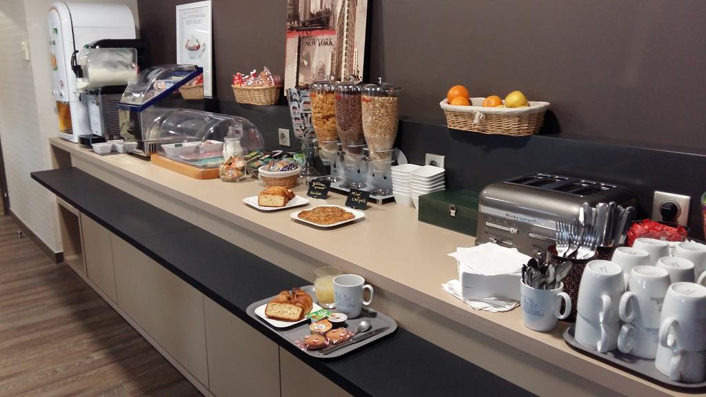 Hotel Kyriad Brive Ouest Kültér fotó