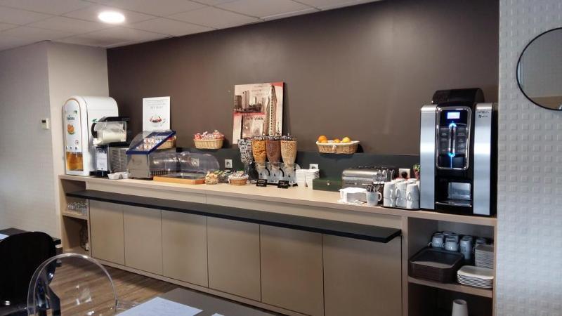 Hotel Kyriad Brive Ouest Kültér fotó