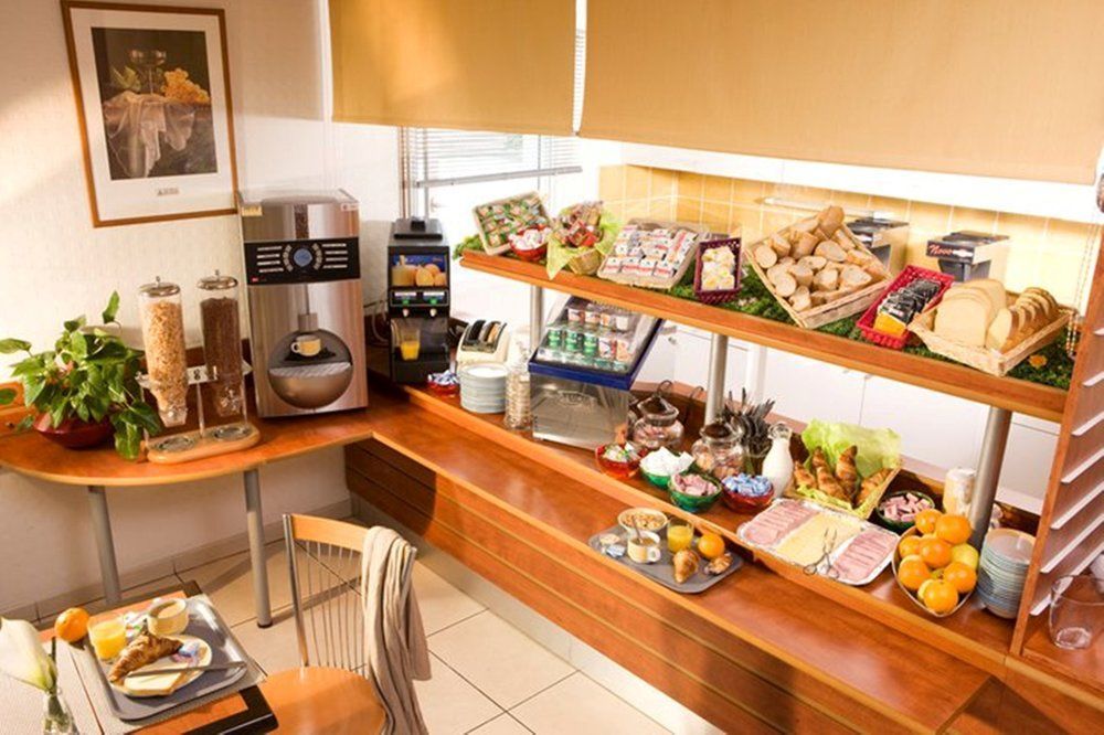 Hotel Kyriad Brive Ouest Kültér fotó