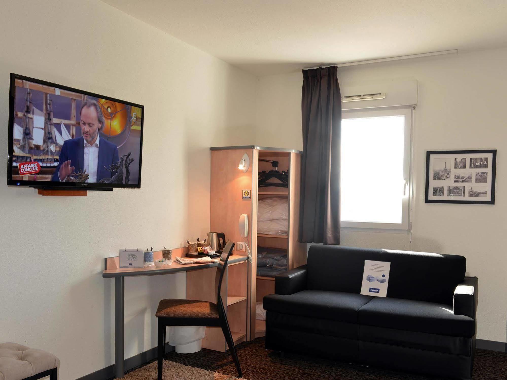 Hotel Kyriad Brive Ouest Kültér fotó