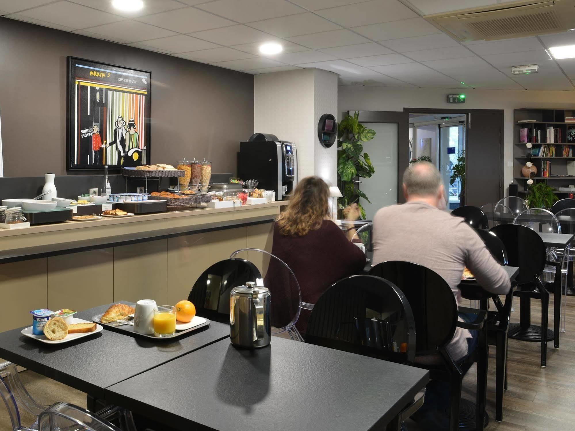 Hotel Kyriad Brive Ouest Kültér fotó